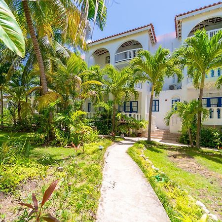 רנאוויי ביי Franklyn D Resort & Spa All Inclusive מראה חיצוני תמונה