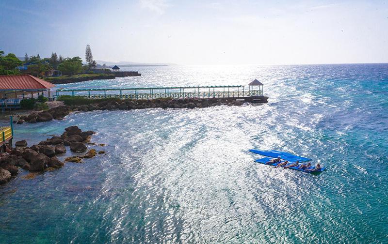 רנאוויי ביי Franklyn D Resort & Spa All Inclusive מראה חיצוני תמונה