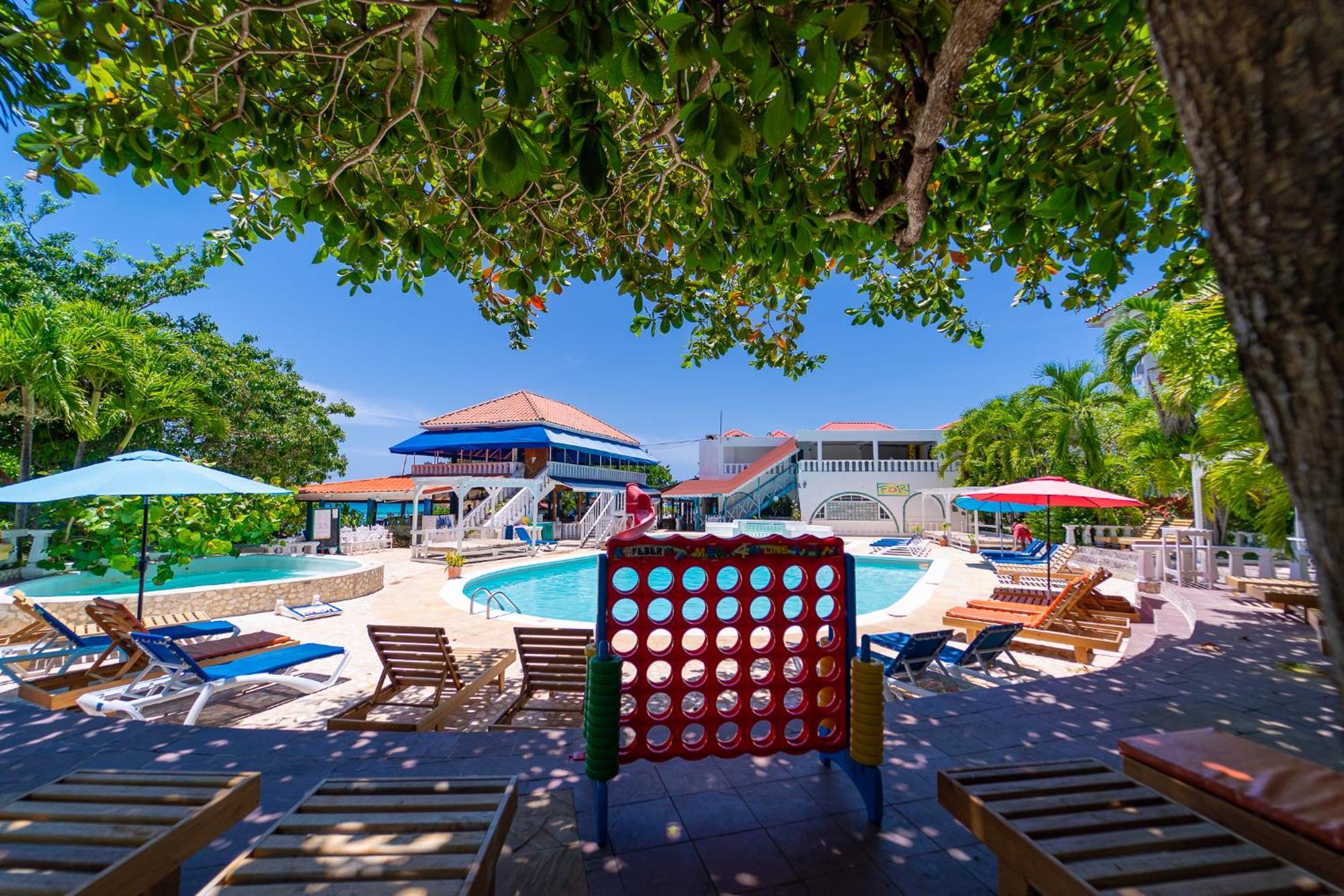 רנאוויי ביי Franklyn D Resort & Spa All Inclusive מראה חיצוני תמונה
