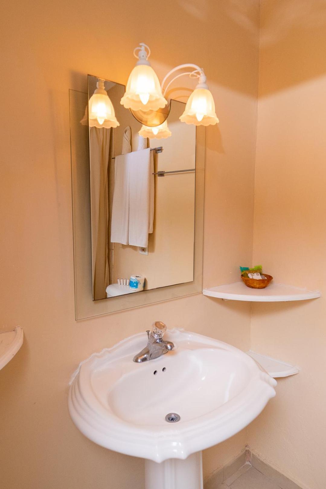 רנאוויי ביי Franklyn D Resort & Spa All Inclusive מראה חיצוני תמונה