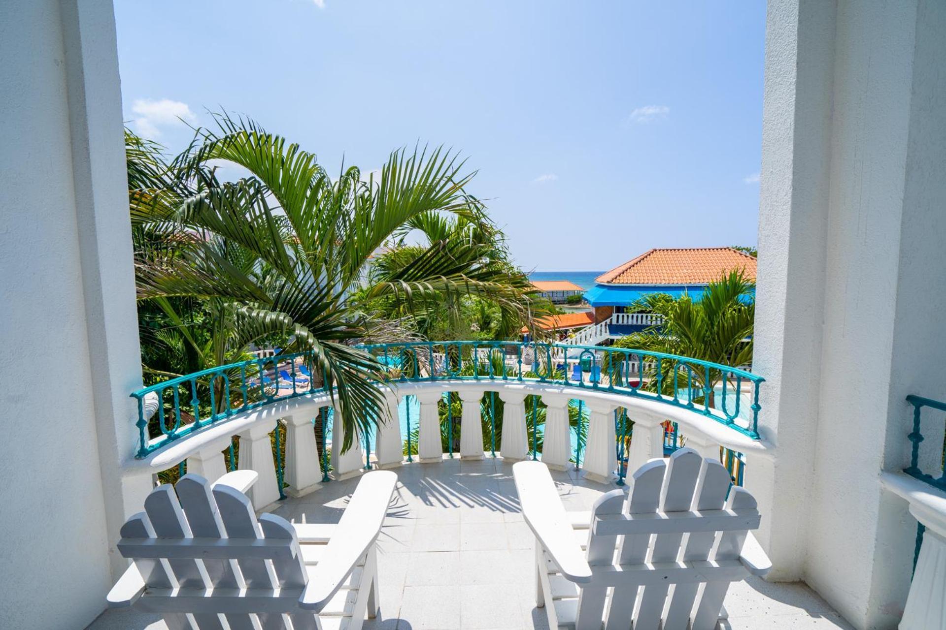 רנאוויי ביי Franklyn D Resort & Spa All Inclusive מראה חיצוני תמונה