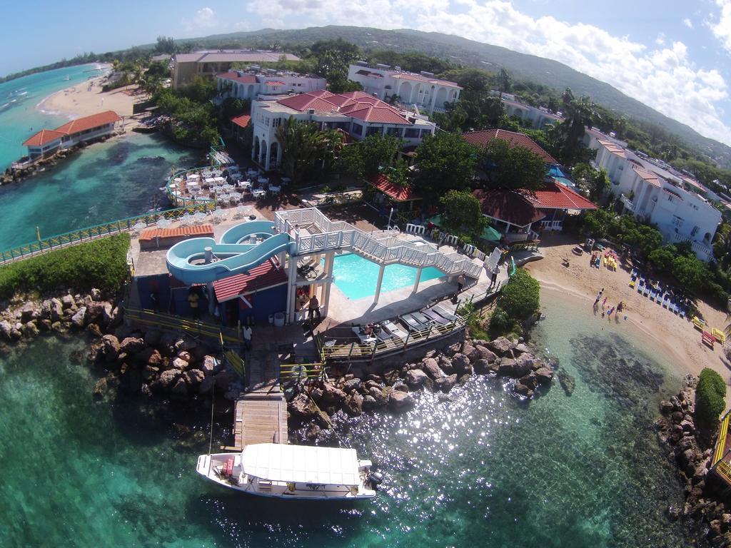 רנאוויי ביי Franklyn D Resort & Spa All Inclusive מראה חיצוני תמונה