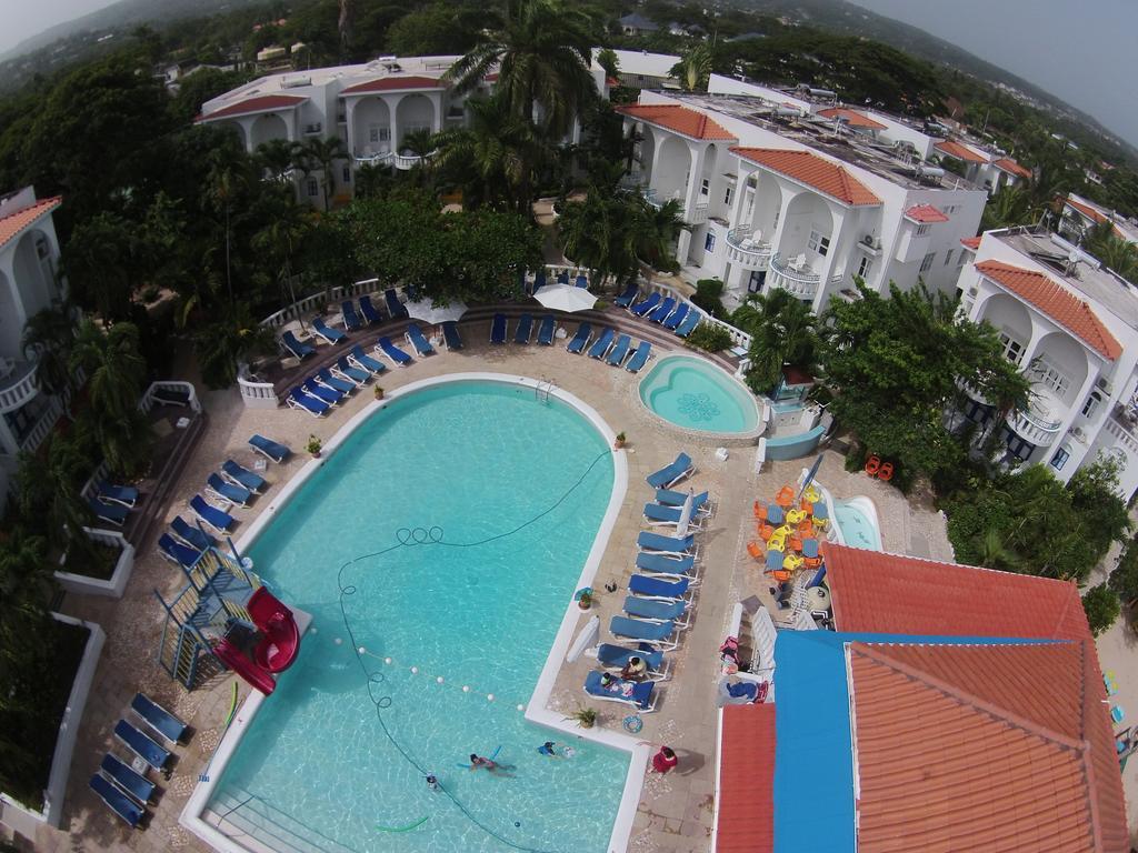 רנאוויי ביי Franklyn D Resort & Spa All Inclusive מראה חיצוני תמונה
