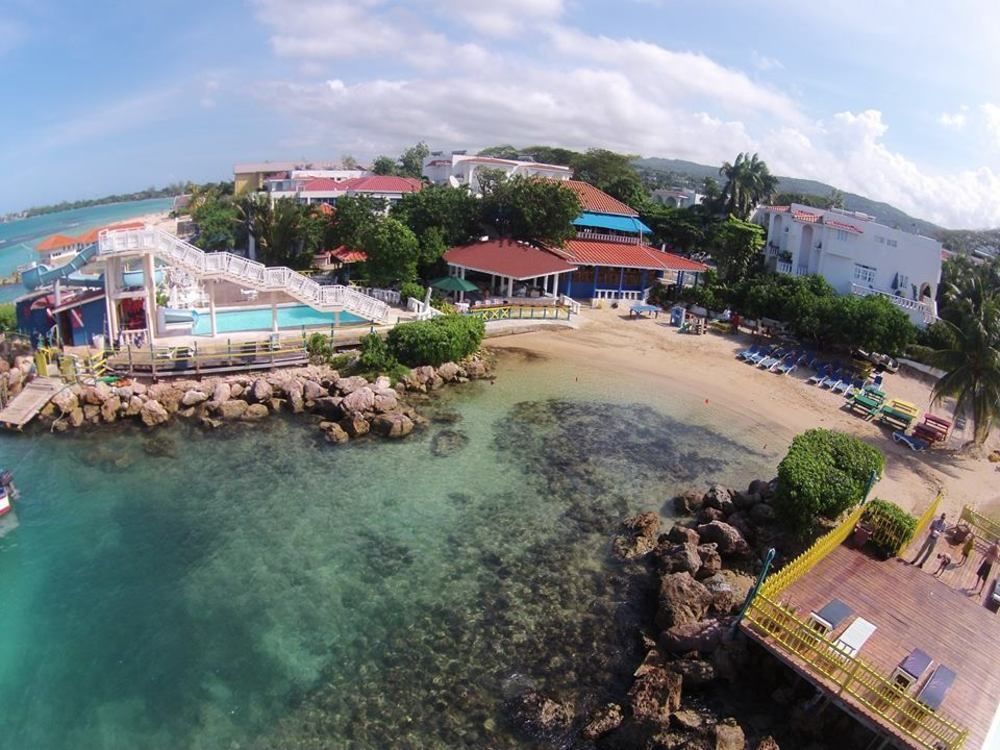 רנאוויי ביי Franklyn D Resort & Spa All Inclusive מראה חיצוני תמונה