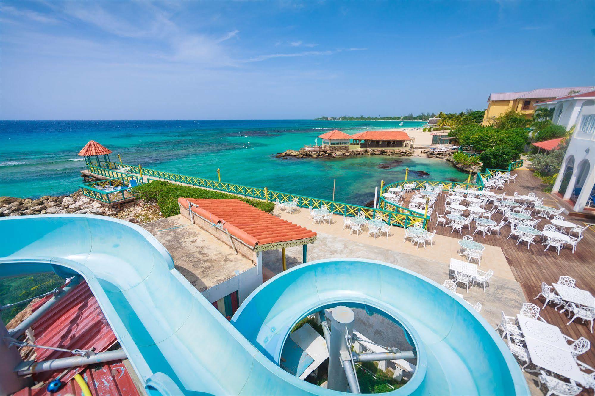 רנאוויי ביי Franklyn D Resort & Spa All Inclusive מראה חיצוני תמונה