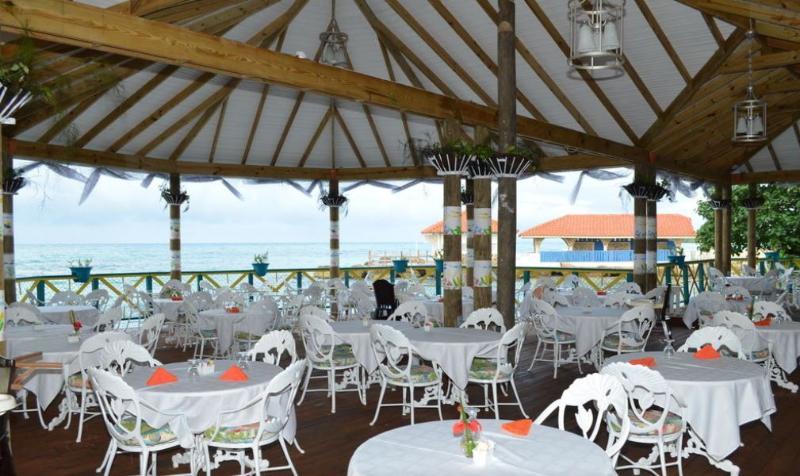 רנאוויי ביי Franklyn D Resort & Spa All Inclusive מראה חיצוני תמונה